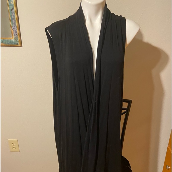 Ruby Rd. Sweaters - Ruby Rd 1X rayon spandex long black cadigan vest with fringe hem